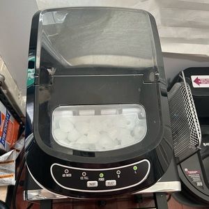 Frigidaire Ice Maker Machine for Countertops